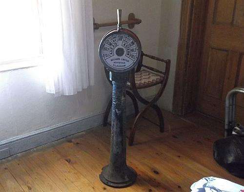 AN ANTIQUE SHIPS ENGINE TELEGRAPH