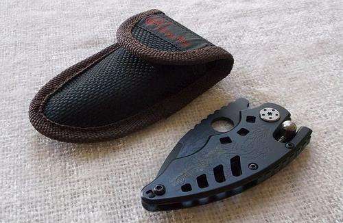 COOL DRAGON MOTIF POCKET KNIFE WITH POUCH - NEVER USED - LOW POSTAGE FEES