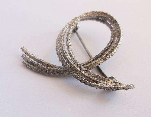A RARE AND STYLISH GERMAN SILVER BROOCH BY DESIGNER FRIEDRICH SPEIDEL OF PFORZHEIM 1867 - PRESENT...