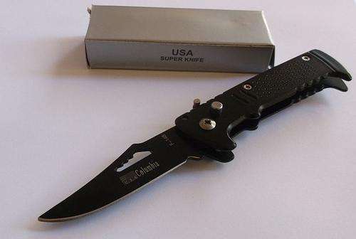 A GREAT LOOKING QUALITY FLICK KNIFE WITH BELT CLIP.....2 ON AUCTION.....LOW LOW POSTAGE FEES !!!