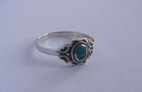 ...A SPLENDID SOLID STERLING SILVER RING WITH A TURQUOISE LOOK INSET....NEW DESIGN !!! GREAT !!