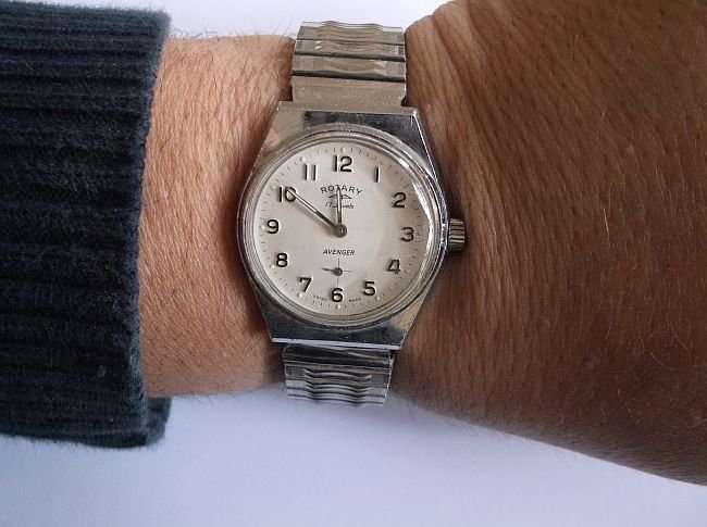 AWESOME FIND !!!! RARE VINTAGE MENS ROTARY AVENGER - WIND UP