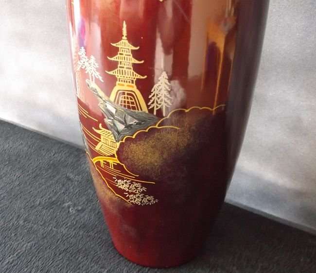 A VINTAGE JAPANESE VASE WITH ABALONE INLAY AND HAND PAINTED DETAIL OVER LACQUER / ENAMEL ?