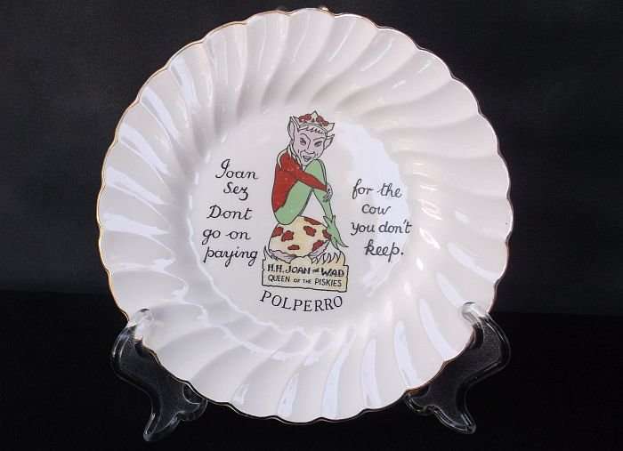 A VINTAGE HUMOROUS PLATE BY MYOTT ENGLAND ....POLPERRO ...JOANS COTTAGE POTTERY