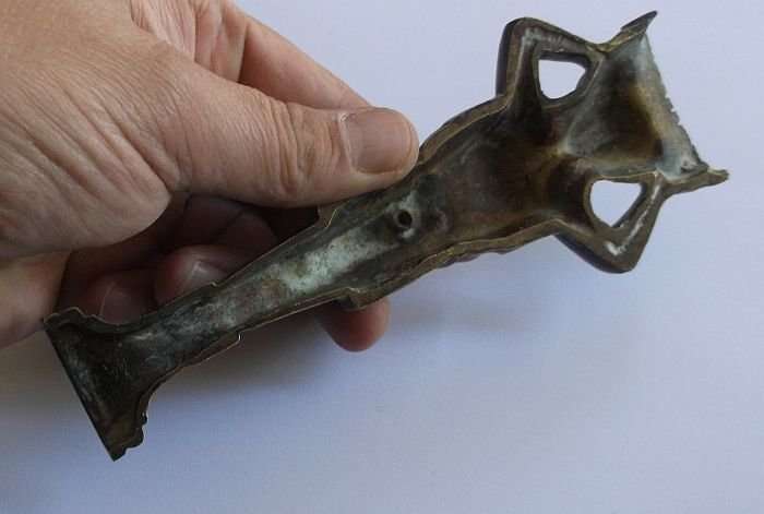 A STUNNING OLD BRONZE / BRASS FITTING ....FEMALE FIGURE ...FOR FURNITURE PERHAPS ?? MUST SEE !!