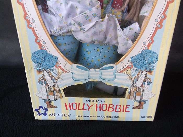 A VERY SWEET VINTAGE 1993 ORIGINAL HOLLY HOBBY RAG DOLL IN HER ORIGINAL BOX ...WOW !!!
