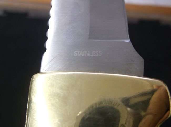BIG 5 ...." RHINO " ....COLLECTORS KNIFE....GREAT BLADE....GOOD WEIGHT....AWESOME GIFT...WOW