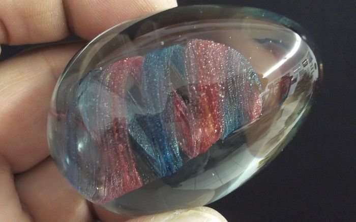 A SPLENDID VINTAGE EGG SHAPED SOLID GLASS PAPERWEIGHT / DUMP WITH SWIRLS INSIDE...SWEET !!!