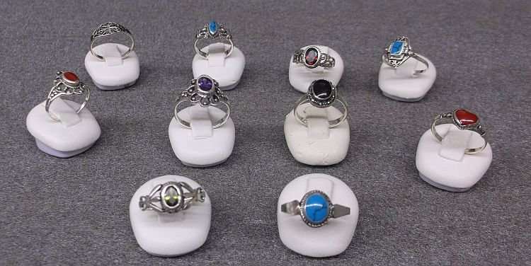 CRAZY !! INSANE !! MR SILVARTI HAS LOST THE PLOT !!! 10 STERLING SILVER RINGS FOR ONE WINNING BID !!