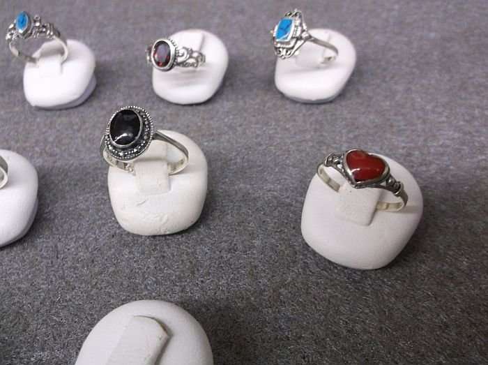 CRAZY !! INSANE !! MR SILVARTI HAS LOST THE PLOT !!! 10 STERLING SILVER RINGS FOR ONE WINNING BID !!