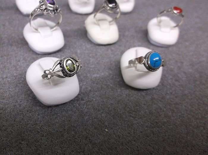 CRAZY !! INSANE !! MR SILVARTI HAS LOST THE PLOT !!! 10 STERLING SILVER RINGS FOR ONE WINNING BID !!