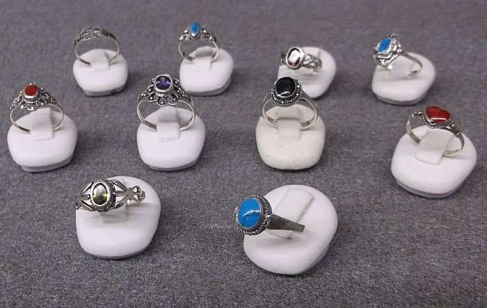 CRAZY !! INSANE !! MR SILVARTI HAS LOST THE PLOT !!! 10 STERLING SILVER RINGS FOR ONE WINNING BID !!