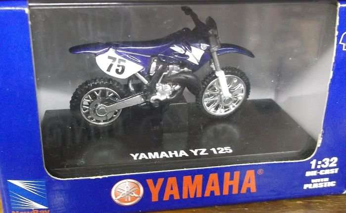 BRILLIANT !!! 4 MINIATURE 1:32 SCALE DIE CAST METAL MOTORBIKES !!! EXTREME DETAILS !!!