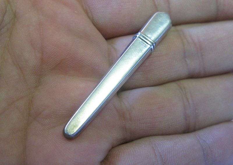 AG MOEDER MA !! A RARE ADORABLE OLD DUTCH SILVER NEEDLE CASE IN SPLENDID CONDITION...WOW !!