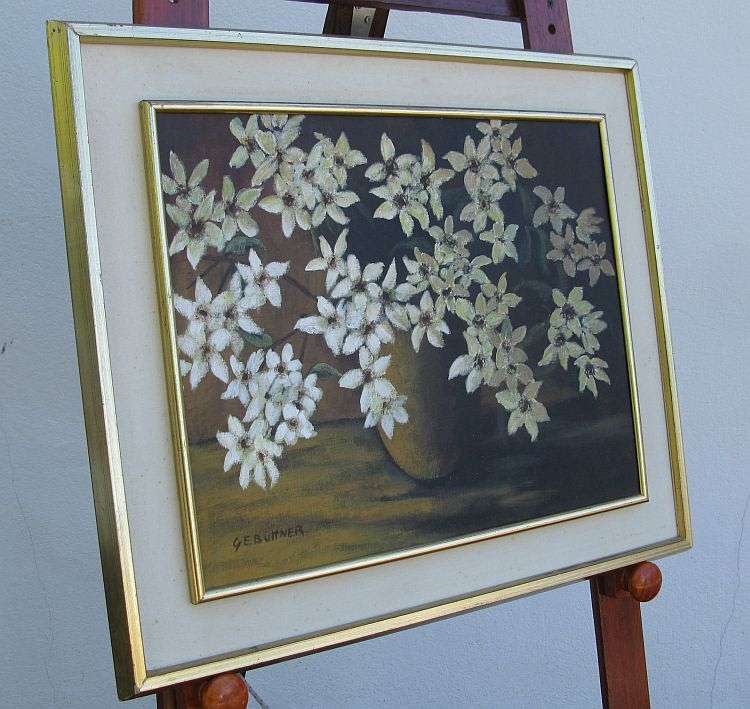AN EYE CATCHING ORIGINAL OIL ON BOARD DEPICTING A FLORAL ARRANGEMENT BY G.E BUTTNER...AWESOME !!