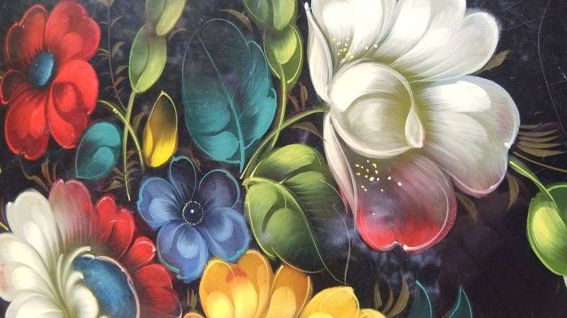A BEAUTIFUL LARGE SIGNED HAND PAINTED RUSSIAN METAL TRAY WITH AMAZING DETAIL !! BETTER THAN PICS !!