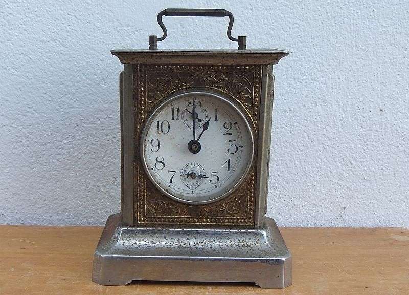 A COOL RUSTIC LOOKING OLD CARRIAGE CLOCK FOR DECORATION OR REPAIR ...WITH ORIGINAL KEY !! SWEET !!