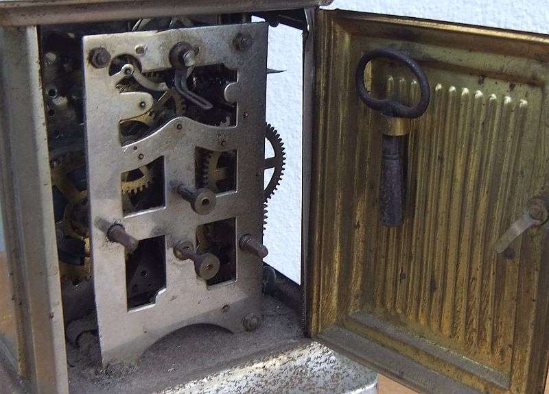 A COOL RUSTIC LOOKING OLD CARRIAGE CLOCK FOR DECORATION OR REPAIR ...WITH ORIGINAL KEY !! SWEET !!