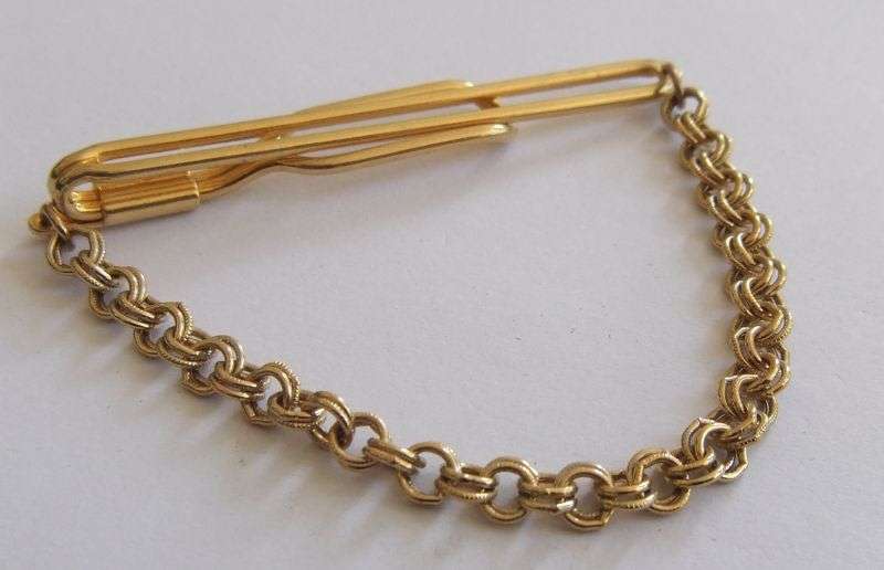TIE PIN / CLIP - GOLD TONE - EXCELLENT CONDITION