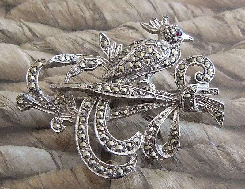 VINTAGE BROOCH - SILVER TONE - BIRD OF PARADISE