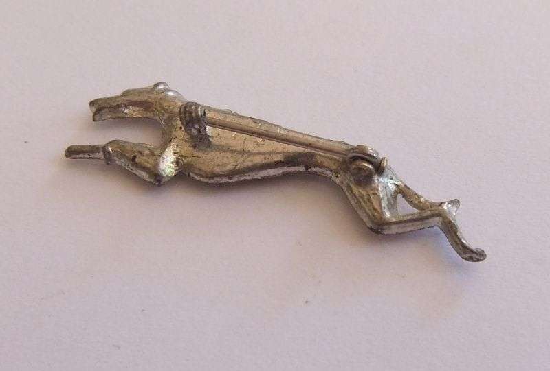VINTAGE BROOCH - GREYHOUND