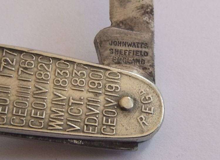 A RARE VALUABLE ANTIQUE POCKET KNIFE DEPICTING DATES OF KINGS AND QUEENS FROM 1066 - 1910 !! WOW !!