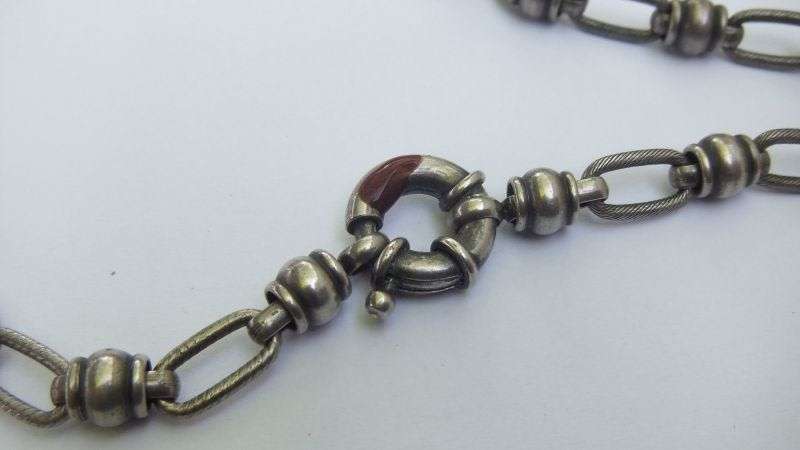 A HIGH END SOLID STERLING SILVER NECKLACE FEATURING UNUSUAL LINKS AND SIGNORETTI CLASP !! WOW !!