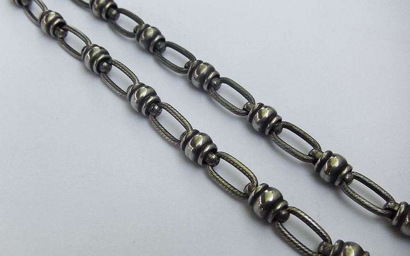 A HIGH END SOLID STERLING SILVER NECKLACE FEATURING UNUSUAL LINKS AND SIGNORETTI CLASP !! WOW !!