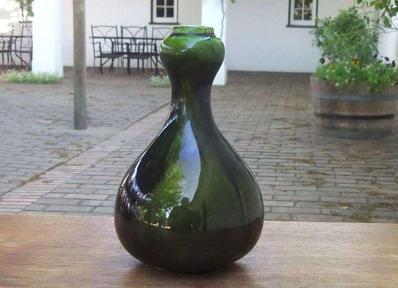 A VERY RARE SHAPE VINTAGE POTTERY VASE BY SOUTH AFRICAN MAKER LUCIA WARE !! AWESOME COLORS !!