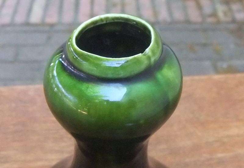 A VERY RARE SHAPE VINTAGE POTTERY VASE BY SOUTH AFRICAN MAKER LUCIA WARE !! AWESOME COLORS !!