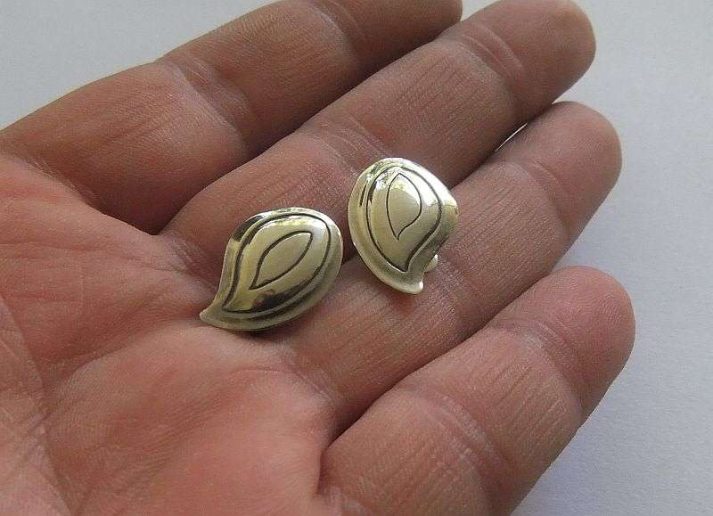 WOW !! THREE STUNNING PAIRS OF STERLING SILVER DESIGNER STAMPED EARRINGS !! RARE FIND !!