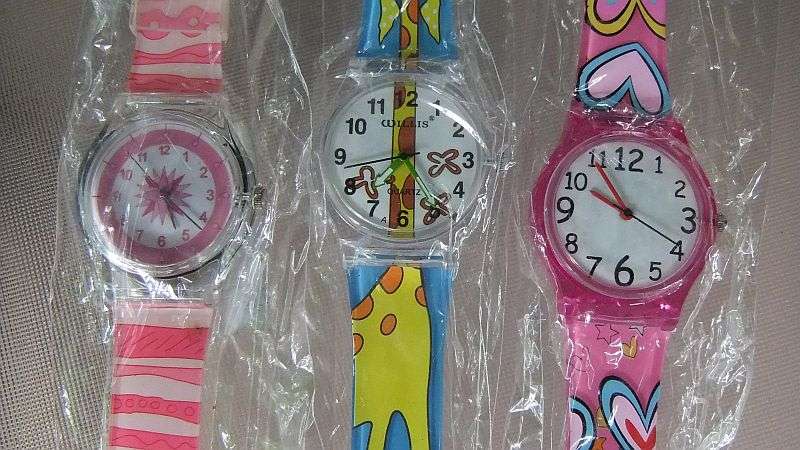 OVER 150 SHOP SOILED WATCHES PLUS 80 NEW BATTERIES...SPARE PARTS / STRAPS ETC ..STEAM PUNK POTENTIAL