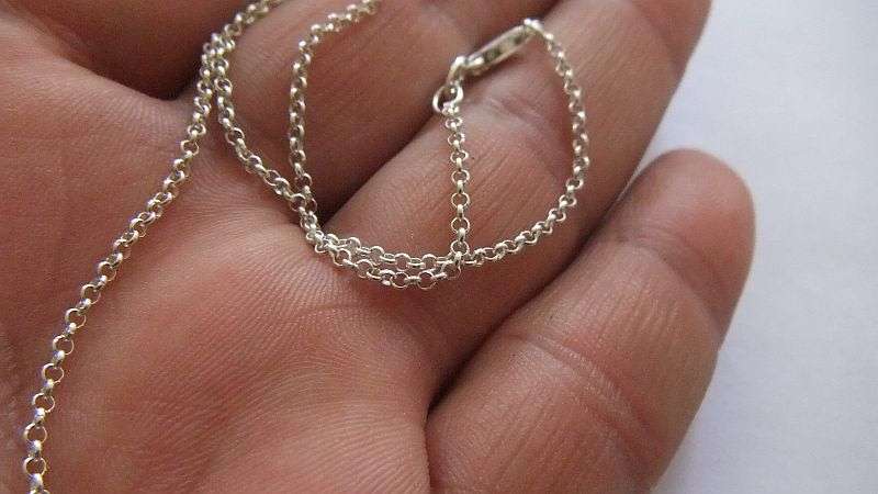 5 AVAILABLE !! ROUND LINK SOLID STERLING SILVER NECKLACES WITH STRONG CLASP !! BID PER NECKLACE !!