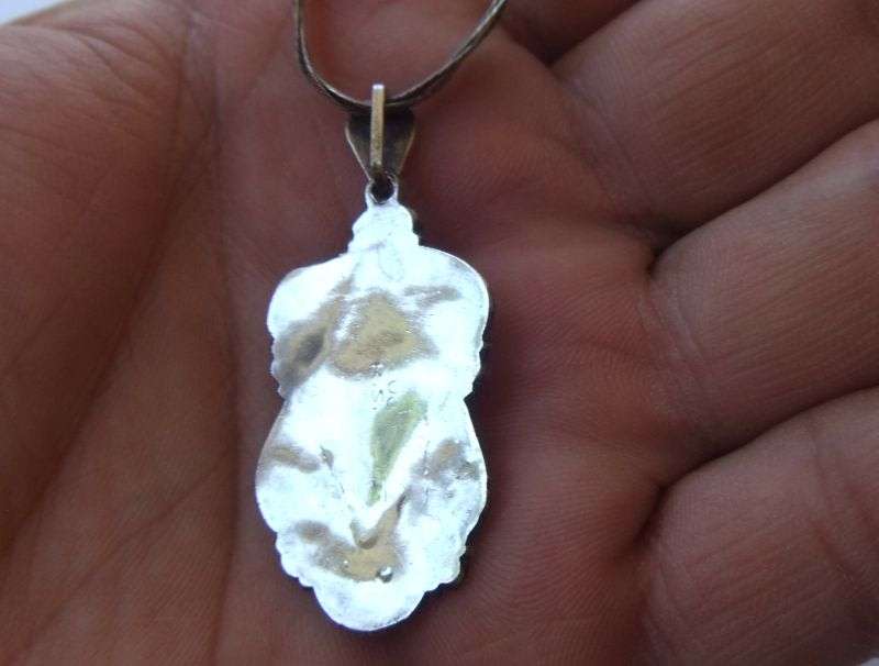 A RARE VINTAGE 1950`S GREEK 800 SILVER PENDANT WITH A STERLING SILVER NECKLACE
