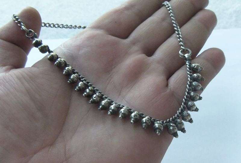 A RARE VINTAGE SOLID INDIAN SILVER " BELL " STYLE ANKLET