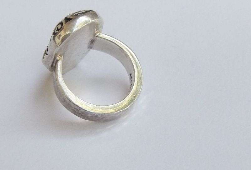 TOP QUALITY !! AN INTRICATELY DESIGNED SOLID STERLING SILVER DESIGNER RING BY MERCURIOUS "TURKOMAN"