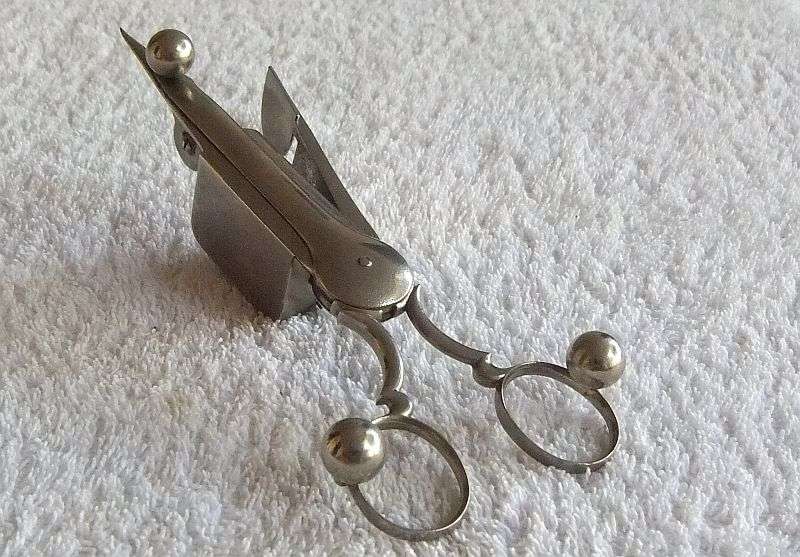 ANTIQUE CANDLE SNUFFER / WICK CUTTING TOOL ORNAMENT - NOT FUNCTIONAL