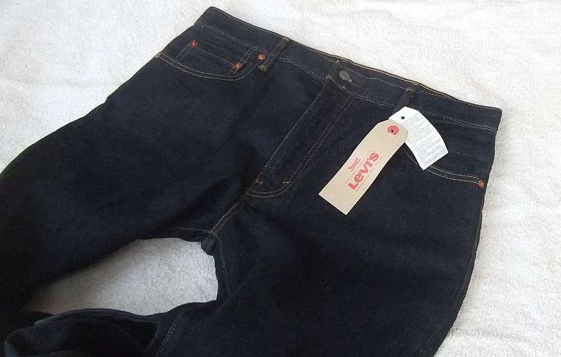 COOL !! BRAND NEW LEVIS 517 BLUE JEANS - ZIPPER TYPE- BOOTCUT - 36 WAIST - 34 LENGTH - UNWANTED GIFT