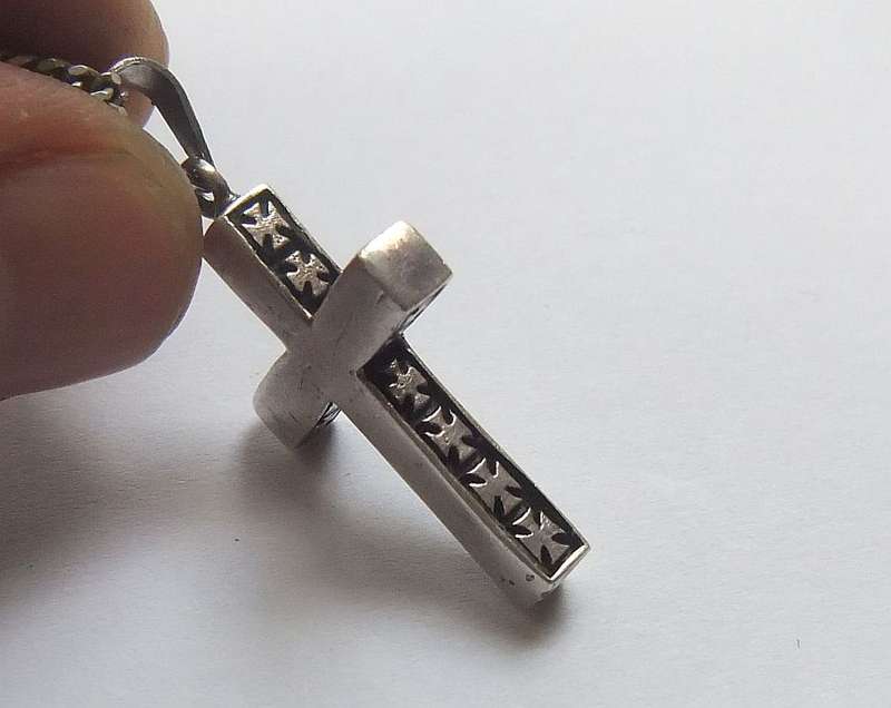 SO COOL !! A STERLING SILVER "CROSS WITH MANY CROSSES" PENDANT & STERLING SILVER NECKLACE !! WOW !!
