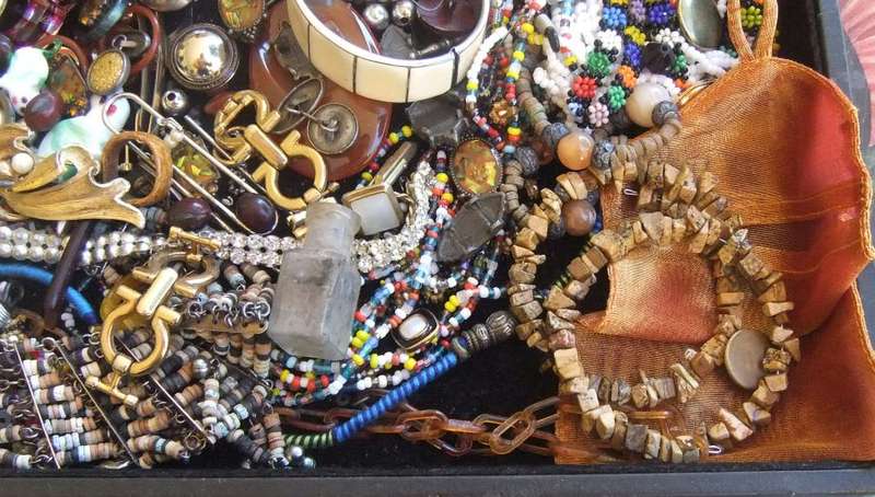 TREASURE TROVE !! A UNIQUE JOBLOT OF BITS AND BOBS FOR THE STEAMPUNK ARTIST OR COLLECTOR !! COOL !!