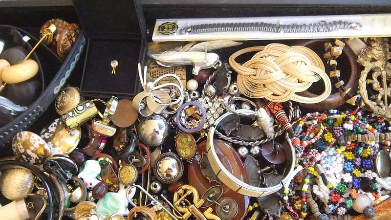 TREASURE TROVE !! A UNIQUE JOBLOT OF BITS AND BOBS FOR THE STEAMPUNK ARTIST OR COLLECTOR !! COOL !!