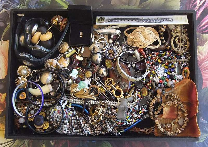 TREASURE TROVE !! A UNIQUE JOBLOT OF BITS AND BOBS FOR THE STEAMPUNK ARTIST OR COLLECTOR !! COOL !!