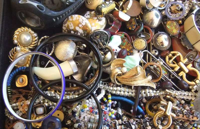 TREASURE TROVE !! A UNIQUE JOBLOT OF BITS AND BOBS FOR THE STEAMPUNK ARTIST OR COLLECTOR !! COOL !!