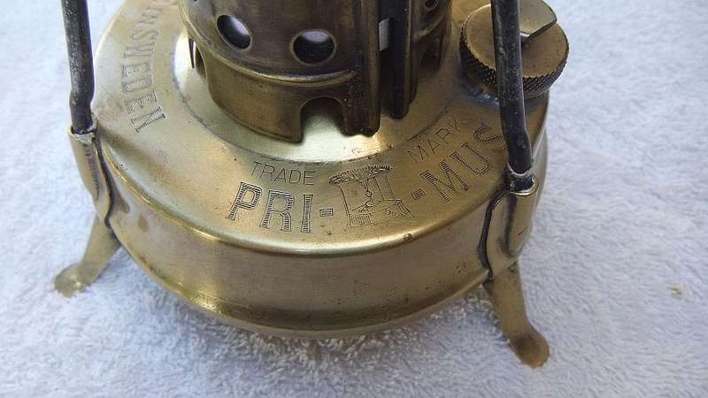 SJOE , TE PRAGTIG !! MADE IN SWEDEN...A VINTAGE SOLID BRASS PRIMUS STOVE NO 96 WITH FOLDABLE "LEGS"
