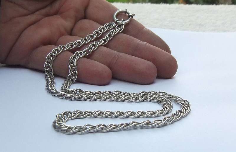 WOW !! A BEAUTIFULLY DESIGNED STRONG LINK SOLID STERLING SILVER NECKLACE !! TAKE A LOOK !! QUALITY