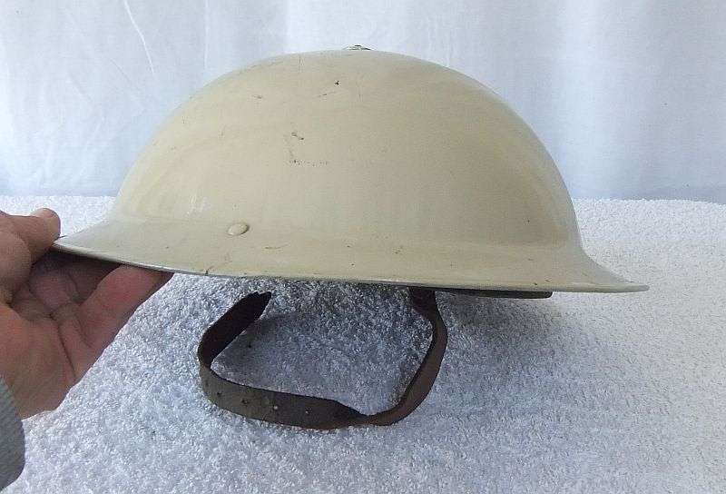 EXCELLENT CONDITION FOR WHAT IT IS AND AGE !! A WW2 SOUTH AFRICAN MKII HELMET DESSERT CAMO !! COOL !