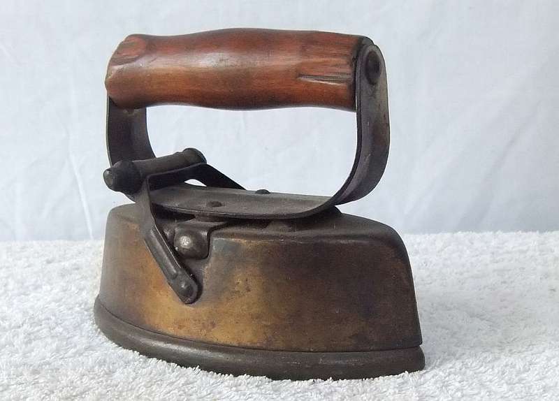 THE BEST LOOKING ANTIQUE ""SAD IRON"" I HAVE EVER SEEN ...REALLY WELL LOOKED AFTER !! MUST HAVE !!