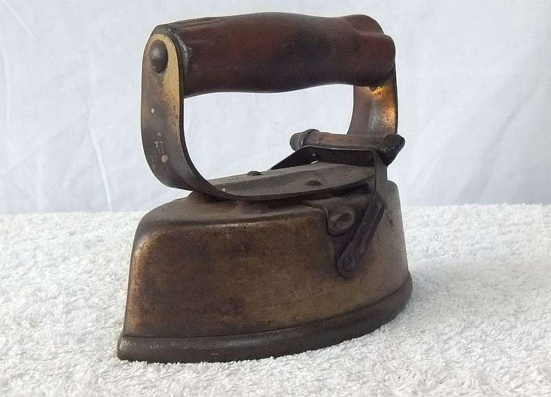 THE BEST LOOKING ANTIQUE ""SAD IRON"" I HAVE EVER SEEN ...REALLY WELL LOOKED AFTER !! MUST HAVE !!