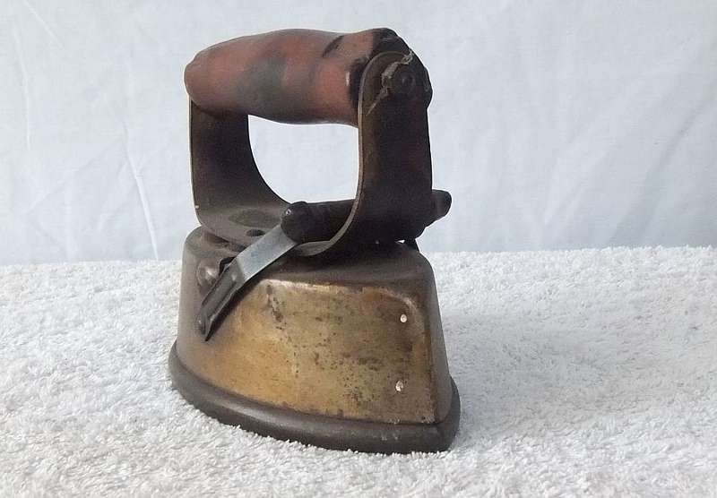 THE BEST LOOKING ANTIQUE ""SAD IRON"" I HAVE EVER SEEN ...REALLY WELL LOOKED AFTER !! MUST HAVE !!