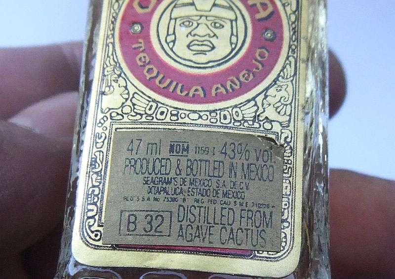SEALED !! 47 ML VINTAGE MINIATURE !! 43 % ALCOHOL ..."" OLMECA TEQUILA "" WITH EXPORT TAG / SEAL